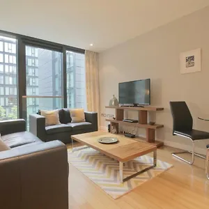 The New Quartermile Apartamento
